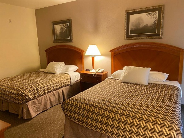 A Riverside Inn Travelodge by Wyndham image 20