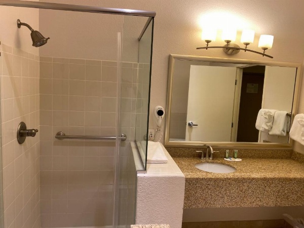 A Riverside Inn Travelodge by Wyndham image 24