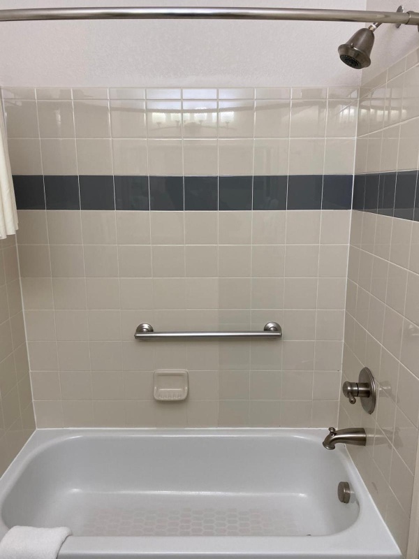 A Riverside Inn Travelodge by Wyndham image 5