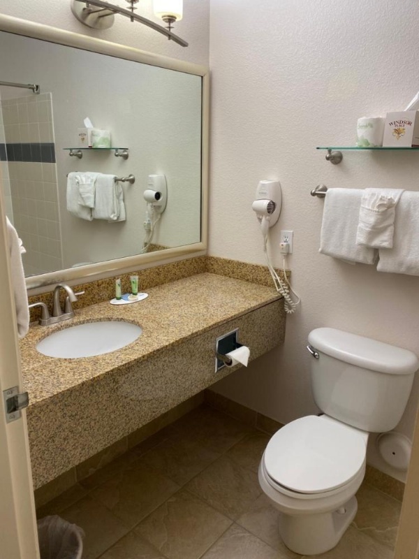 A Riverside Inn Travelodge by Wyndham image 7